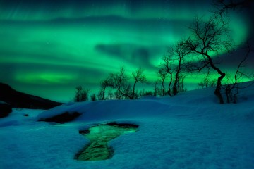 The aurora borealis traces the shifting patterns of the Earth's magnetic field