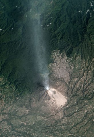 The Advanced Land Imager (ALI) on board NASA's Earth Observing-1 (EO-1) satellite collected a natural-color image of an ash plume from Indonesia's Mount Sinabung volcano on Feb. 6, 2014.